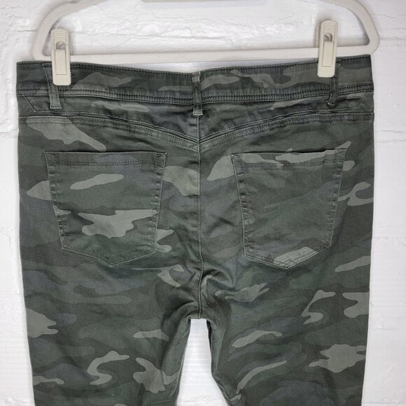 Democracy Camouflage Pants - Picture 4 of 7